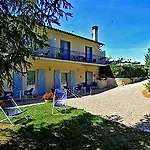 Hotell Logis De La Truffe - De La Truffe 3*