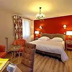 Logis De La Truffe - De La Truffe Hotell 3*