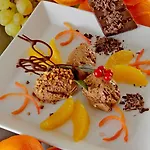Logis De La Truffe - De La Truffe 3* Sorges
