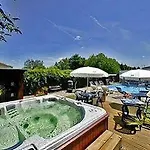 Logis De La Truffe - De La Truffe Hotell Sorges