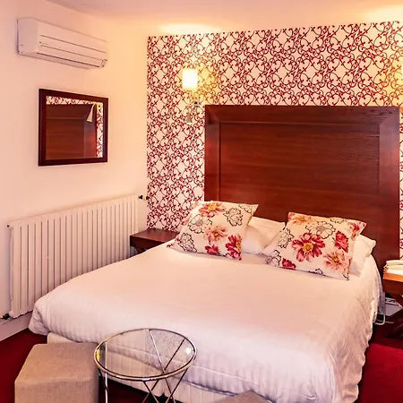 Hotel Logis De La Truffe - De La Truffe 3*