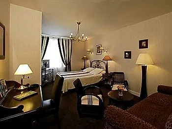 Logis De La Truffe - De La Truffe Hotel Sorges