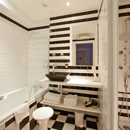 Logis De La Truffe - De La Truffe Hotel